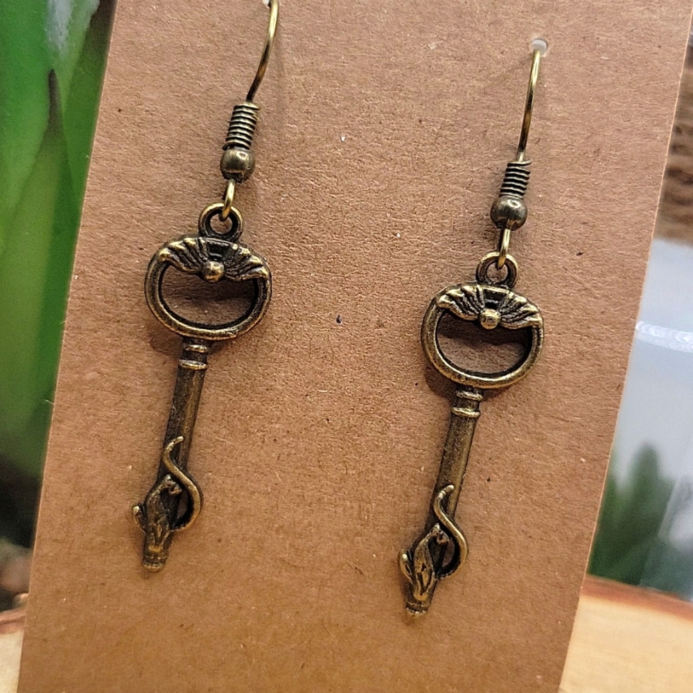 2/$10 antique cat earrings